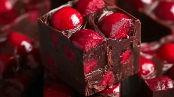 Dunkle Kirschpralinen