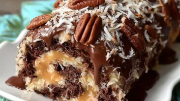 Schokoladen-Kokos-Pekannuss-Rolle