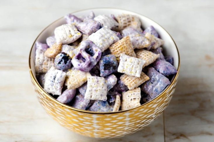 Blaubeer-Zitronen-Cheesecake Snackmix