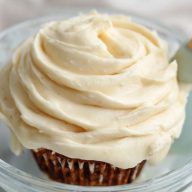 Braune Butter Frischkäse Glasur