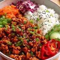 Protein Feurige Hähnchenbowls